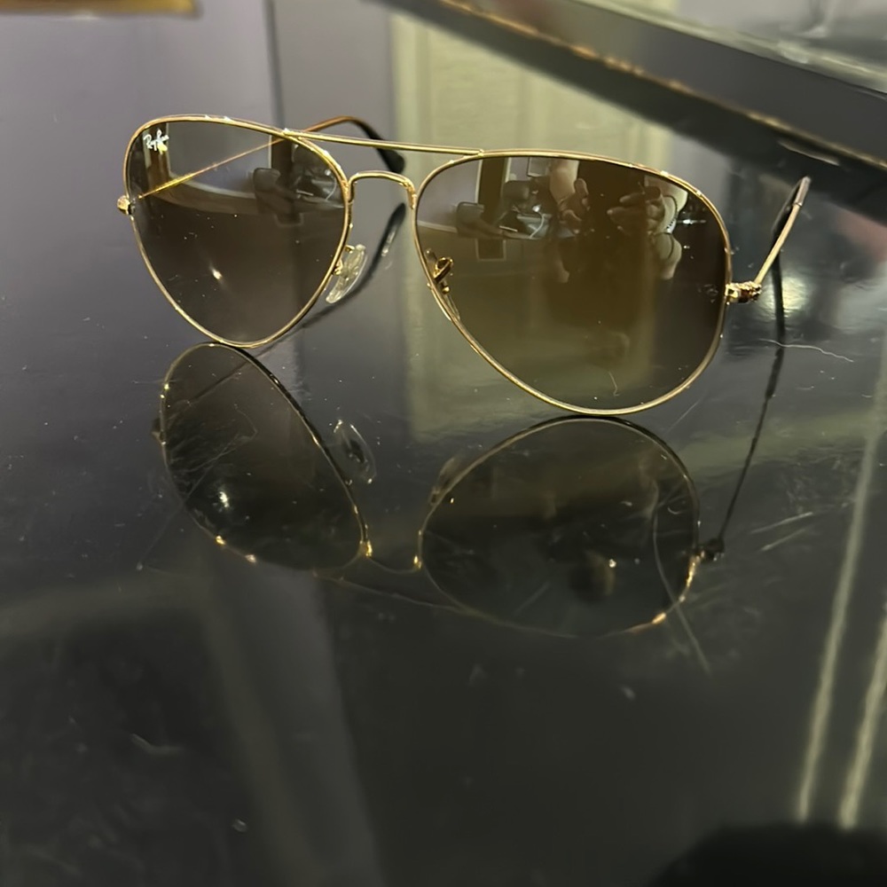 Ray-Bans gold tone frames with brown lenses💃🏻🌺
